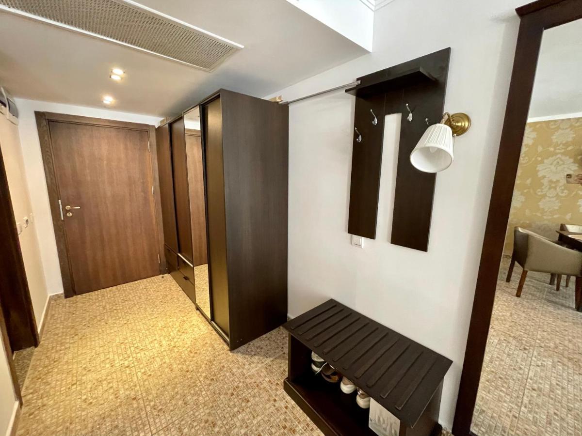 Royal Beach Apartments - 5M To Pool, 100M To Beach Napospart Kültér fotó